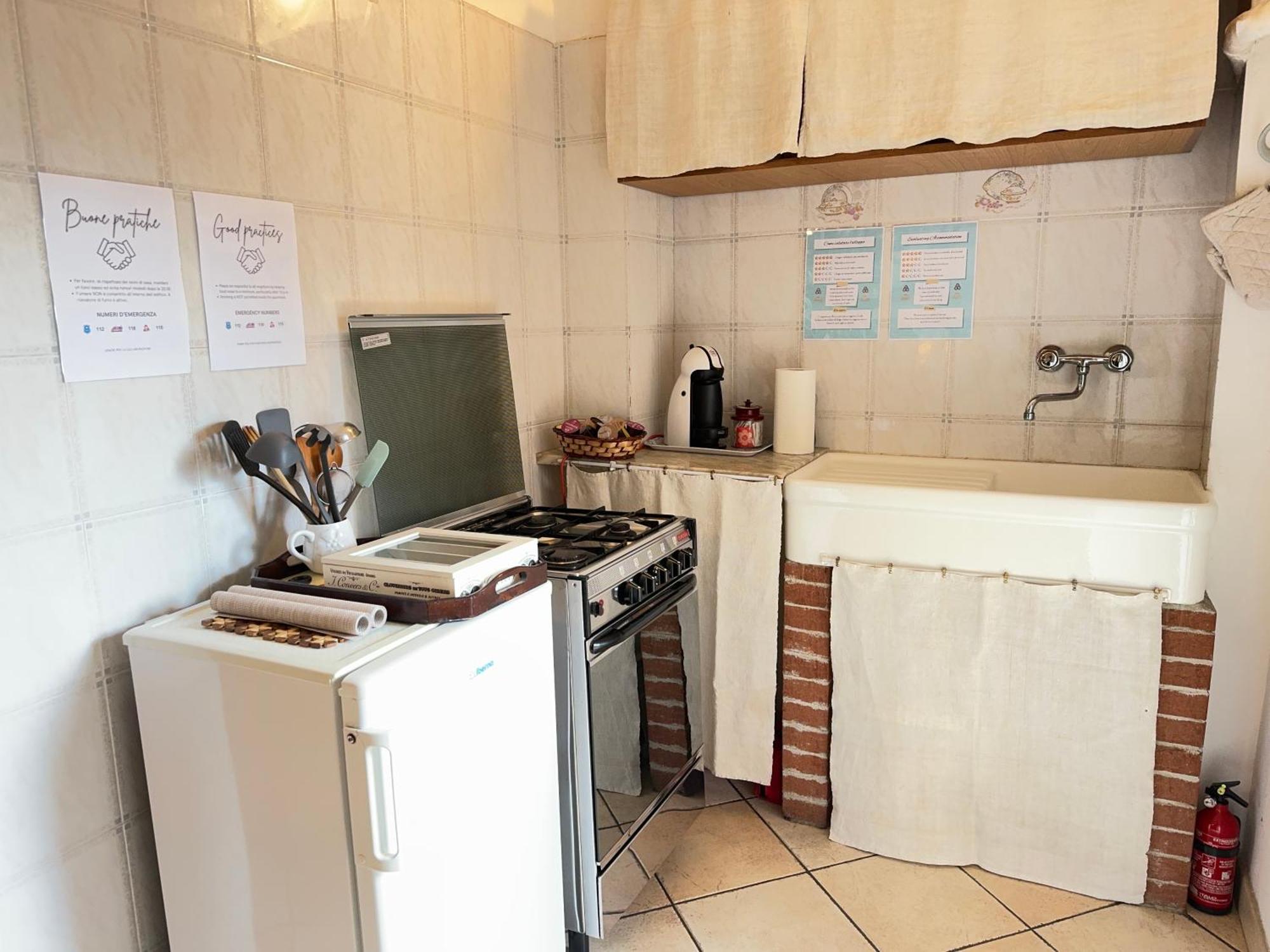 アスティ Casa Aromi Ed Arteゲストハウス エクステリア 写真